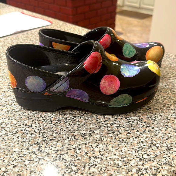 Dansko Shoes - DANSKO SHOES
